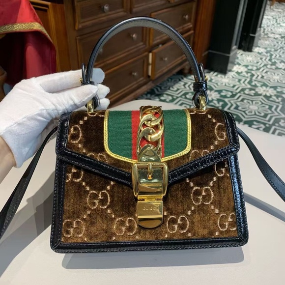 N16 Slightly Used Gucci Sylvie Brown velvet small shoulder straps Bag - Picture 2 of 15